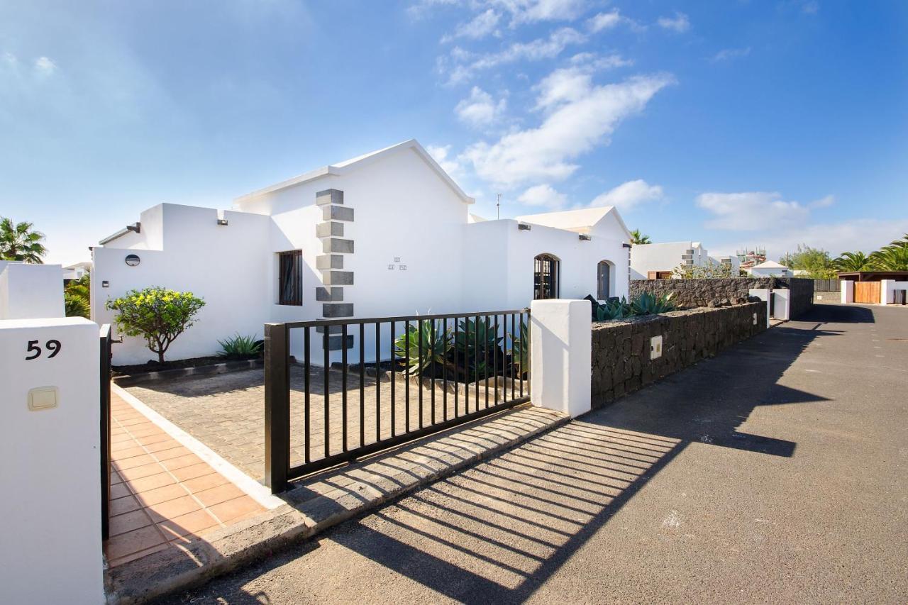 Villa De La Paz Playa Blanca  Exterior photo